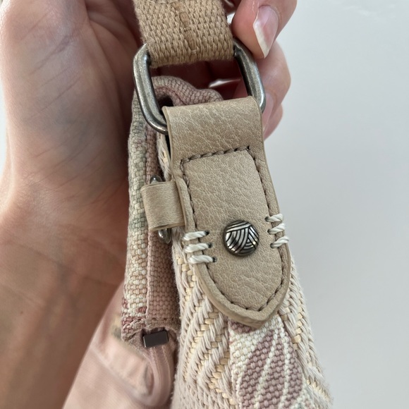 Sakroots | Petal Pink Flower Blossom Artist Circle Fold-Over Crossbody Bag - Picture 4 of 9